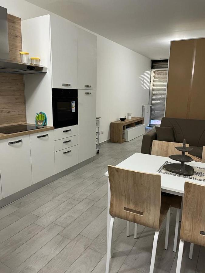 Einaudi Apartment Cologno Monzese Exterior photo