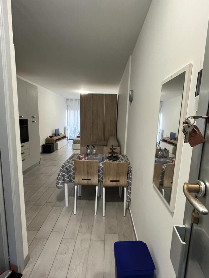Einaudi Apartment Cologno Monzese Exterior photo